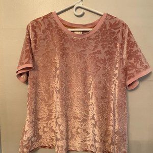 pretty shiny pink velvet t shirt
